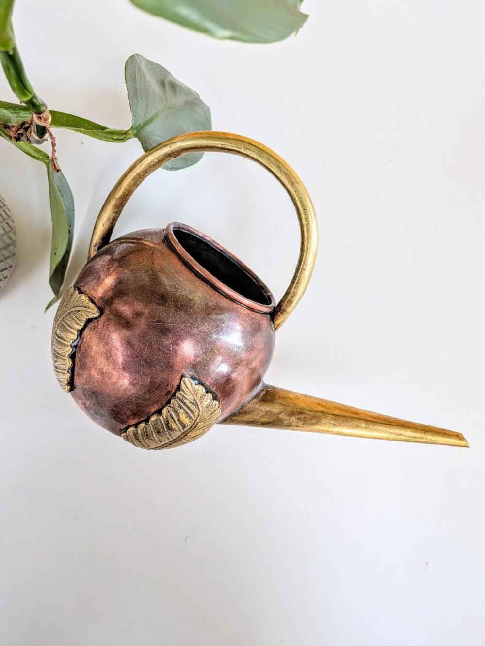 3/$150✨Vintage Mid-Century Copper Watering Can with Decorative Brass Leaves